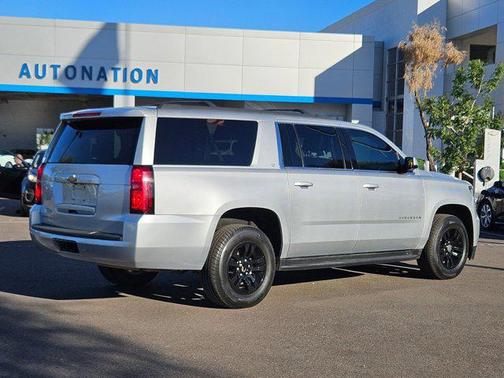 2019 Chevrolet Suburban LT