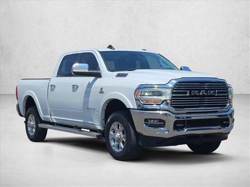 Bright White Clearcoat 2019 RAM 2500 Laramie Crew Cab 4x4 6'4' Box
