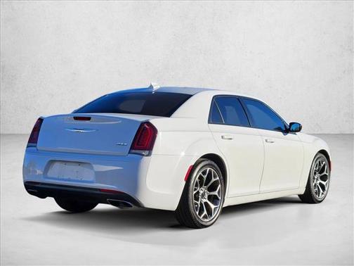 2018 Chrysler 300 Touring