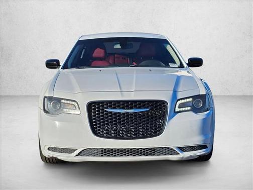 2018 Chrysler 300 Touring