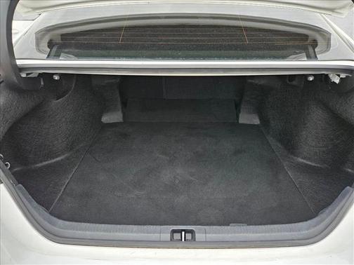 Ice Cap 2023 Toyota Camry SE