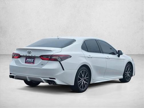 Ice Cap 2023 Toyota Camry SE