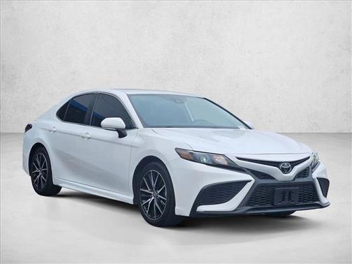 Ice Cap 2023 Toyota Camry SE