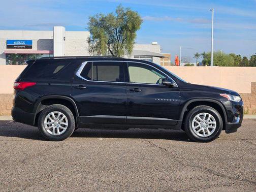 2021 Chevrolet Traverse LT Cloth