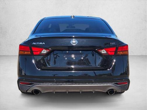 2020 Nissan Altima SR FWD
