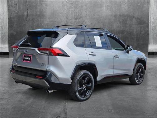 2020 Toyota RAV4 Hybrid SE