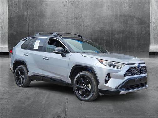2020 Toyota RAV4 Hybrid SE