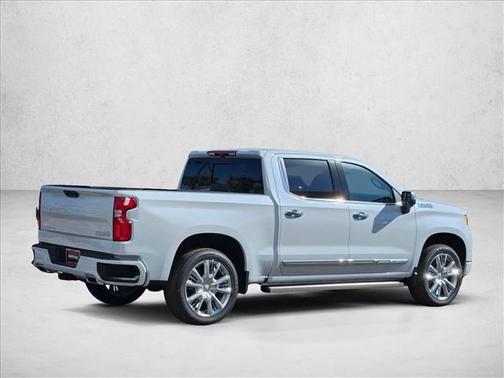 Polar White Tricoat 2026 Chevrolet Silverado 1500 High Country