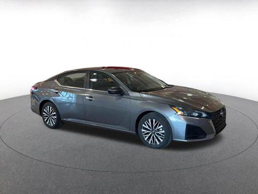 Gun Metallic 2025 Nissan Altima SV FWD