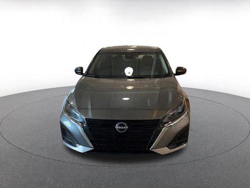 Gun Metallic 2025 Nissan Altima SV FWD