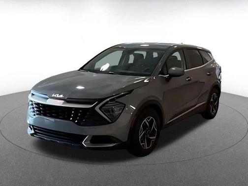 Everlasting Silver 2025 Kia Sportage LX