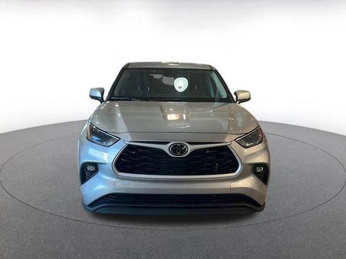 2025 Toyota Highlander LE