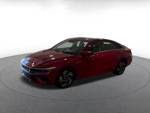2025 Hyundai ELANTRA SEL