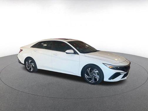 2025 Hyundai ELANTRA SEL