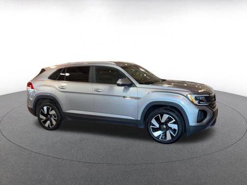 2025 Volkswagen Atlas Cross Sport 2.0T SE w/Technology 4MOTION