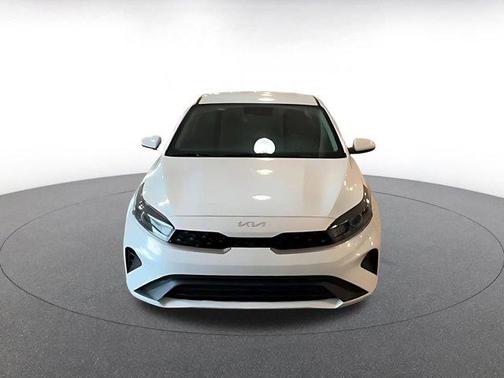 Snow White Pearl 2024 Kia Forte LXS