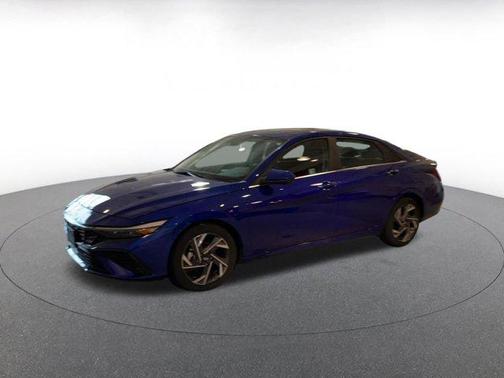 2025 Hyundai ELANTRA SEL