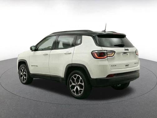 Bright White Clearcoat 2025 Jeep Compass Limited
