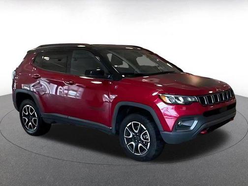 Red Hot Pearlcoat 2025 Jeep Compass Trailhawk