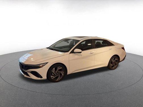 2025 Hyundai ELANTRA SEL