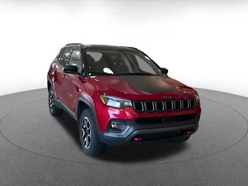 Red Hot Pearlcoat 2025 Jeep Compass Trailhawk
