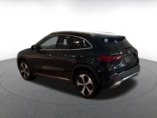 Night Black 2025 Mercedes-Benz GLA 250 4MATIC