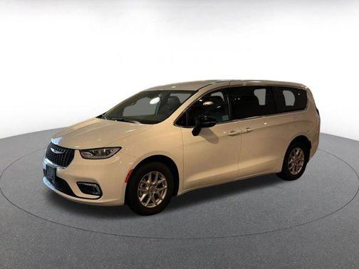 2025 Chrysler Pacifica L