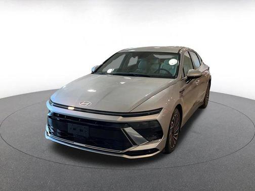 2024 Hyundai SONATA Hybrid SE
