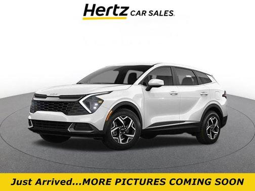 Glacial White Pearl 2025 Kia Sportage LX