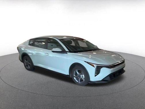 Morning Haze 2025 Kia K4 LXS