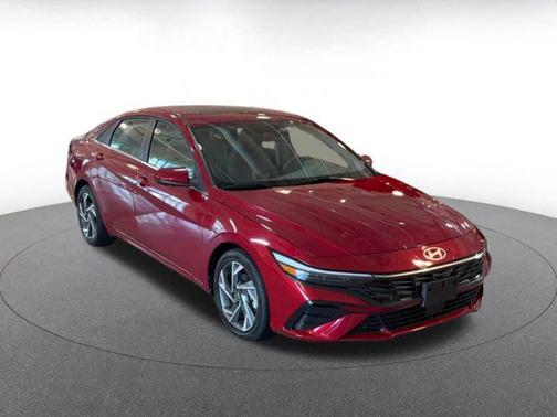 2025 Hyundai ELANTRA SEL