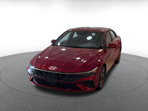 2025 Hyundai ELANTRA SEL