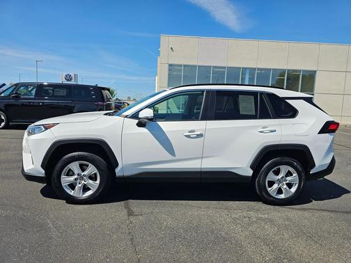 Super White 2019 Toyota RAV4 XLE