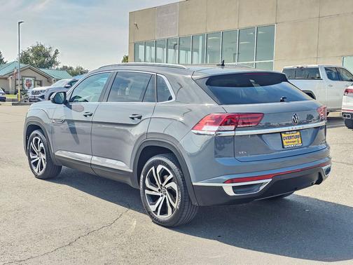 Gray 2022 Volkswagen Atlas Cross Sport 2.0T SEL