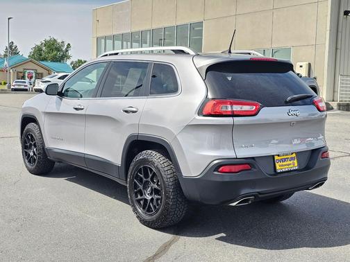 Billet Silver Metallic Clearcoat 2018 Jeep Cherokee Latitude Plus