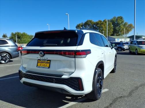 2025 Volkswagen Tiguan 2.0T SE R-Line Black 4MOTION