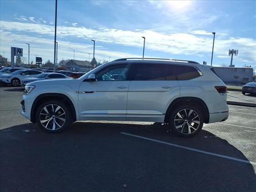 2026 Volkswagen Atlas 2.0T SEL Premium R-Line 4MOTION