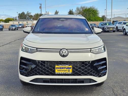 sandstone 2026 Volkswagen Tiguan 2.0T SEL R-Line 4MOTION