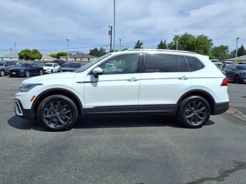 2024 Volkswagen Tiguan 2.0T SE 4MOTION