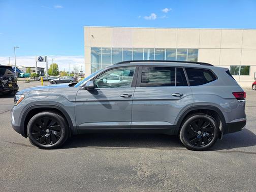 Pure Gray 2026 Volkswagen Atlas 2.0T SE w/Technology 4MOTION