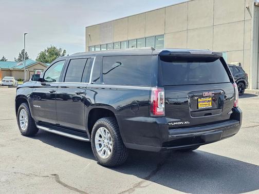 Onyx Black 2019 GMC Yukon XL SLT