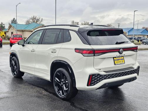 sandstone 2026 Volkswagen Tiguan 2.0T SE R-Line Black 4MOTION