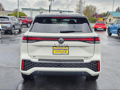 sandstone 2026 Volkswagen Tiguan 2.0T SE R-Line Black 4MOTION