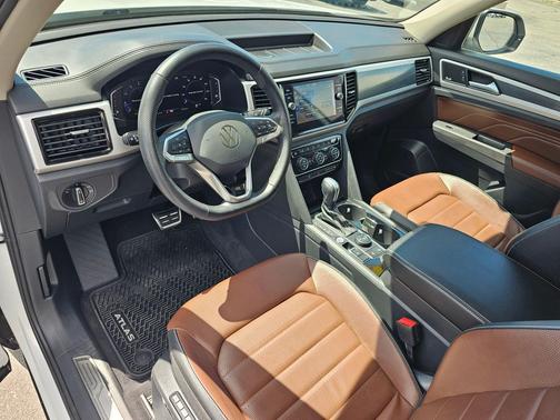 Opal White 2023 Volkswagen Atlas 3.6L SEL Premium