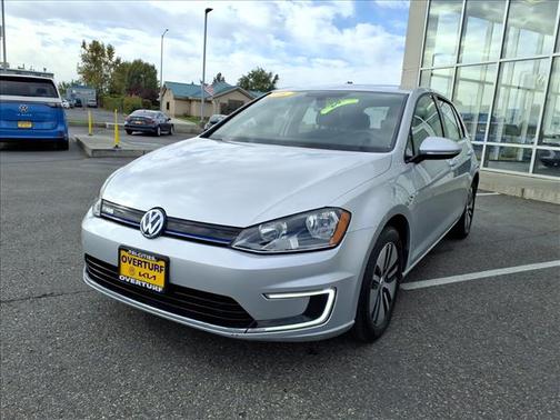2016 Volkswagen e-Golf SE