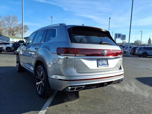 2025 Volkswagen Atlas 2.0T SEL Premium R-Line 4MOTION