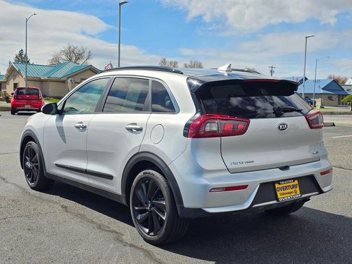 Silky Silver 2019 Kia Niro s Touring
