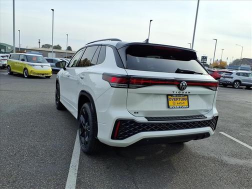 2026 Volkswagen Tiguan 2.0T SE R-Line Black 4MOTION