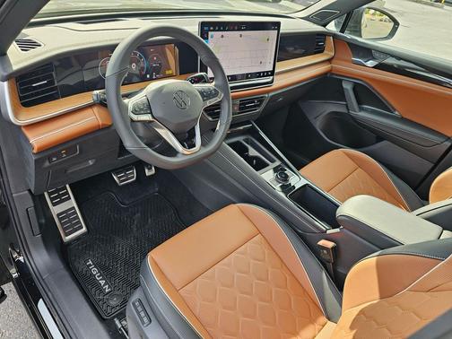2026 Volkswagen Tiguan 2.0T SEL R-Line 4MOTION