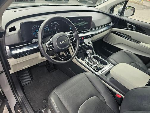 Ceramic Silver 2024 Kia Carnival SX Prestige